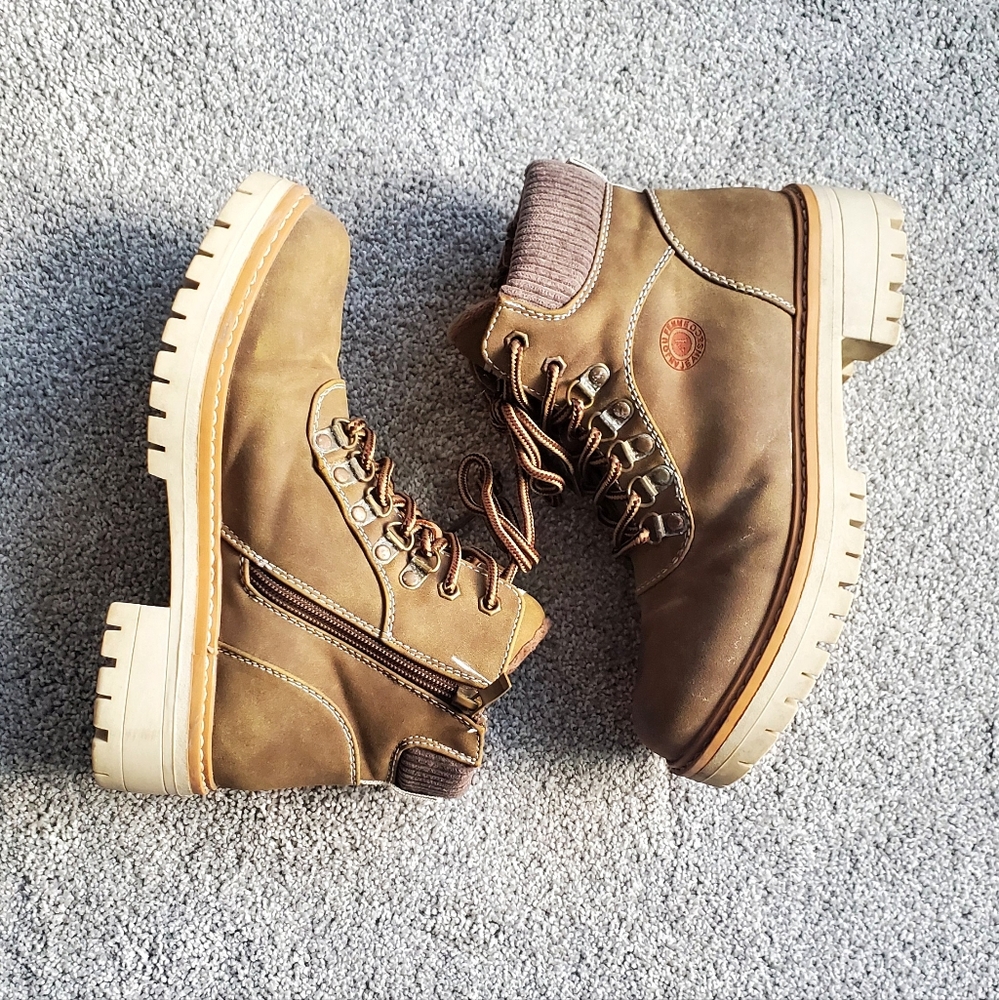Hiking & Snow Boots